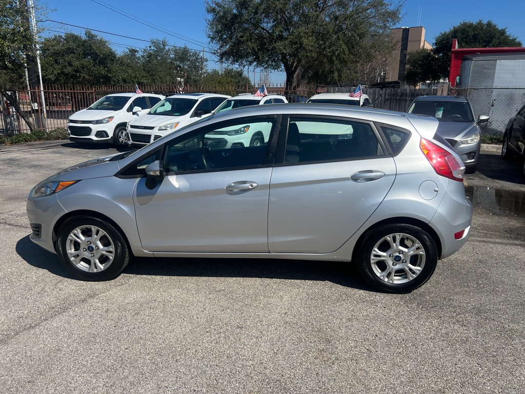 Photo 4 of this FORD FIESTA