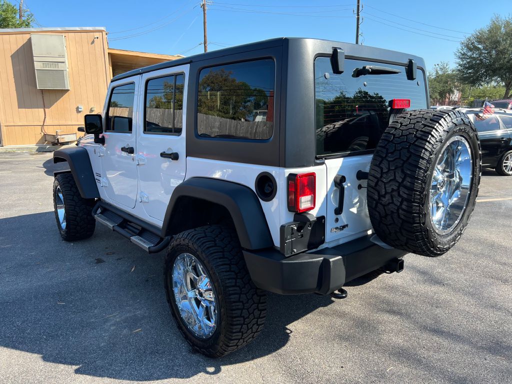 Photo 5 of this JEEP WRANGLER UNLIMI