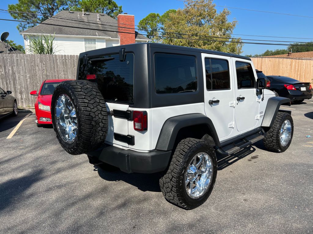 Photo 7 of this JEEP WRANGLER UNLIMI