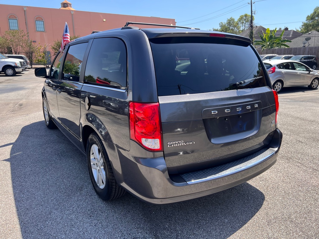 Photo 5 of this DODGE GRAND CARAVAN