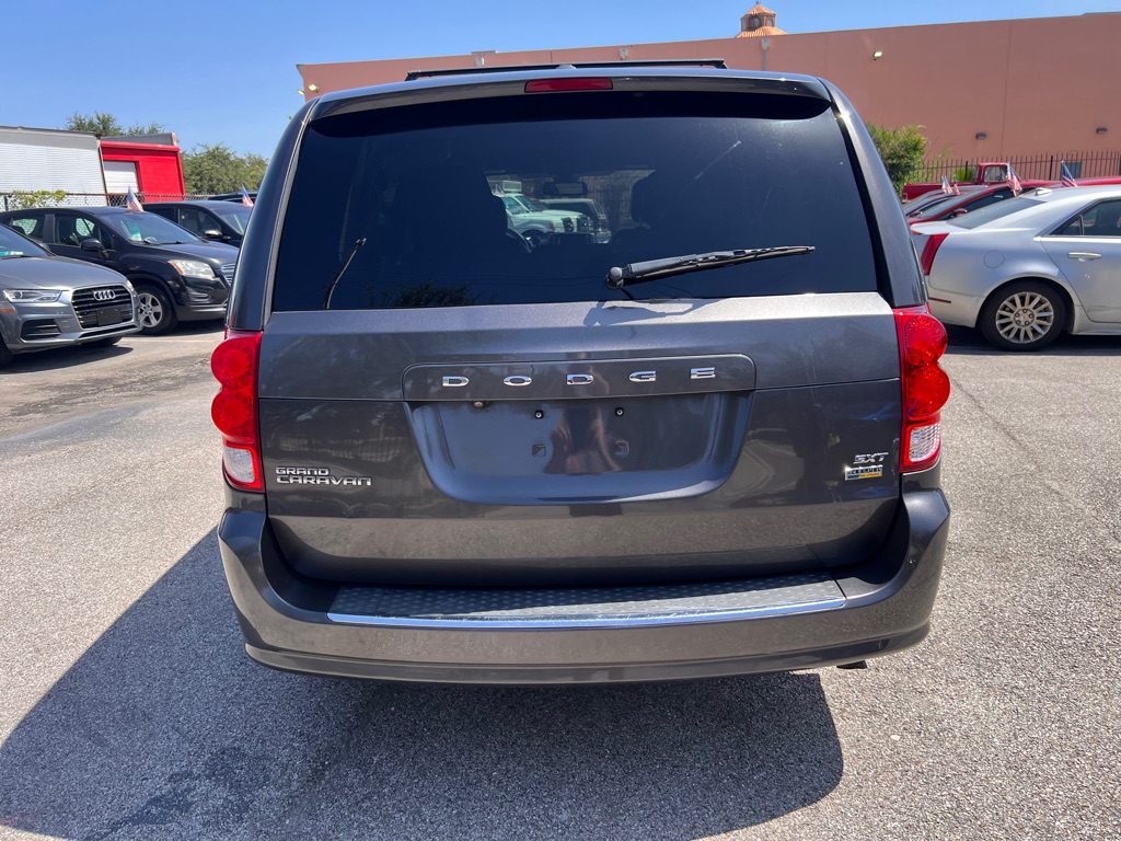 Photo 6 of this DODGE GRAND CARAVAN
