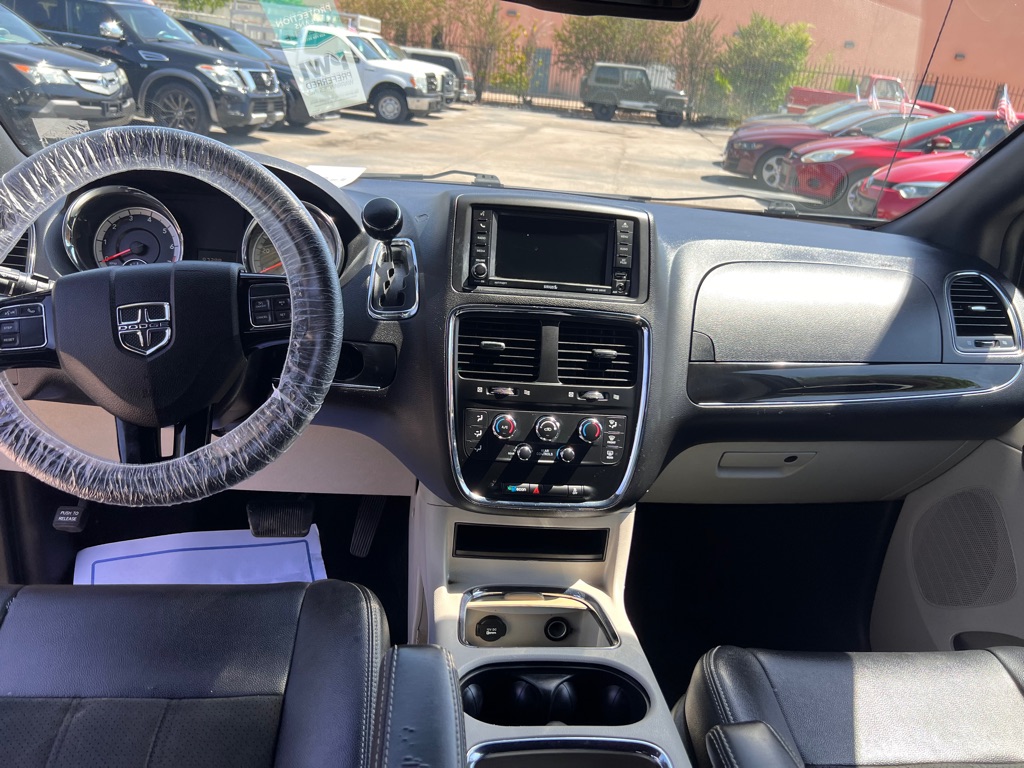 Photo 15 of this DODGE GRAND CARAVAN