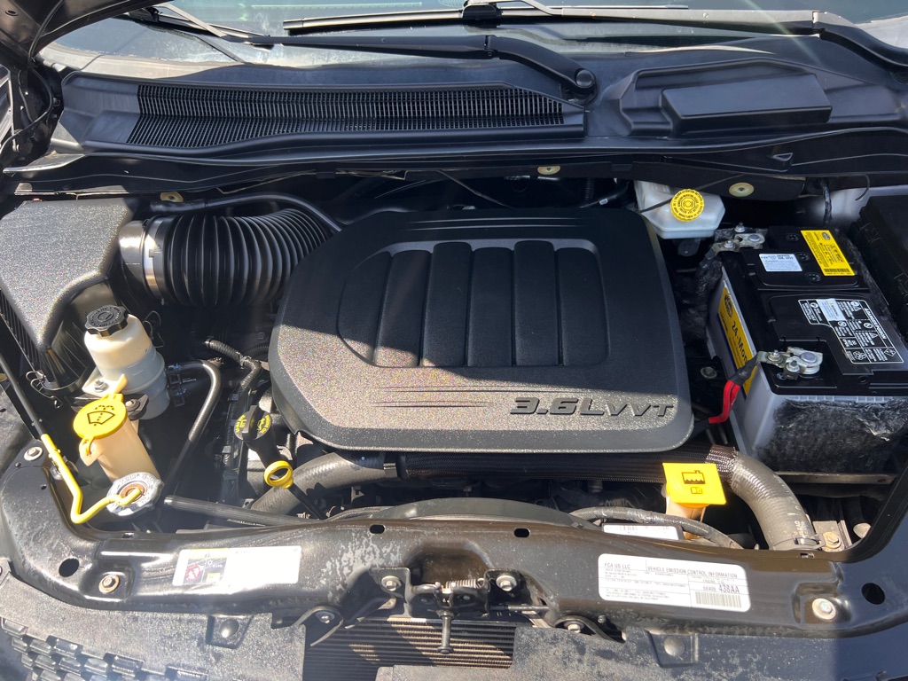 Photo 17 of this DODGE GRAND CARAVAN