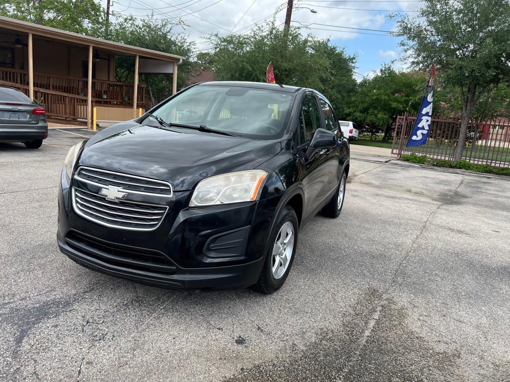 Photo 3 of this CHEVROLET TRAX