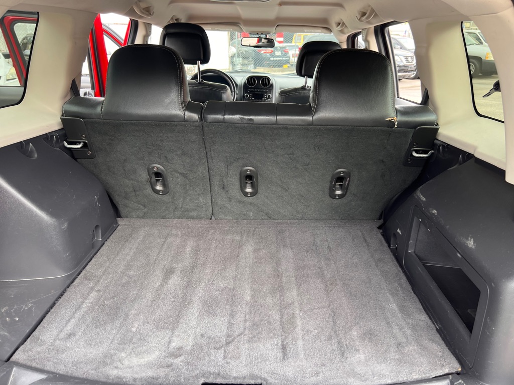 Photo 15 of this JEEP PATRIOT