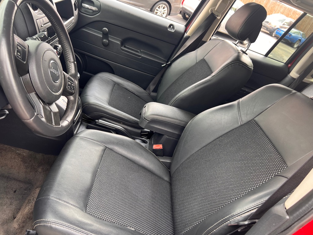 Photo 11 of this JEEP PATRIOT
