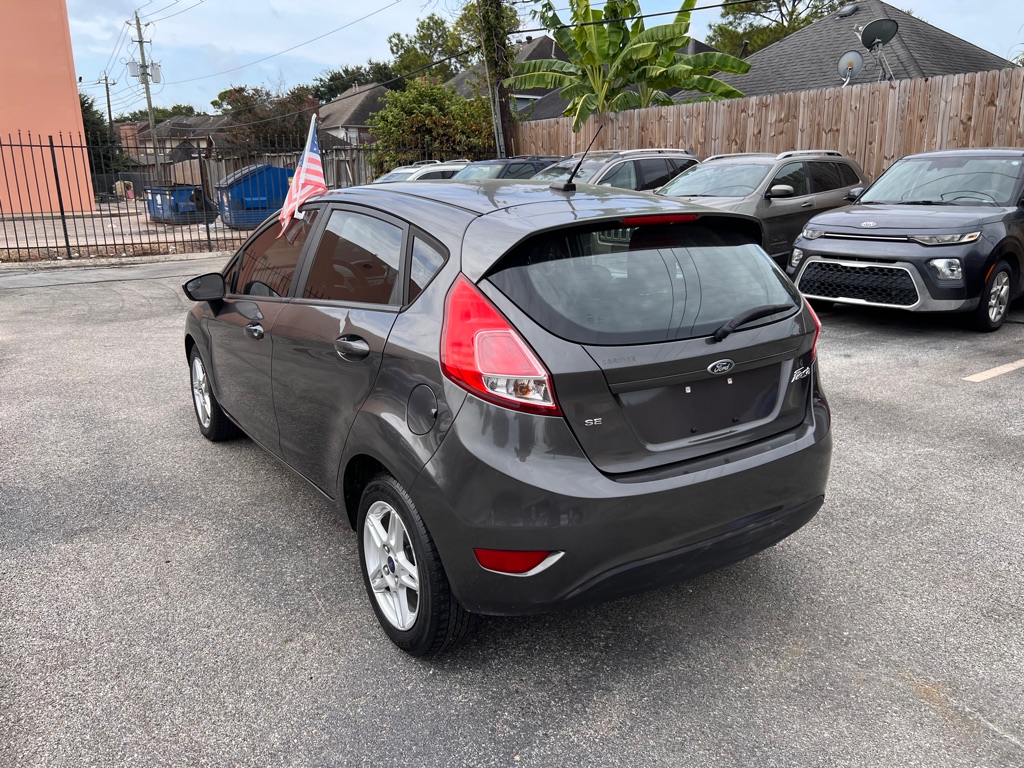 Photo 5 of this FORD FIESTA