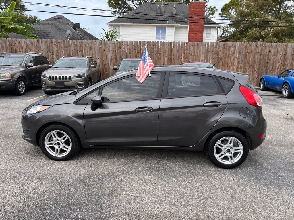 Photo 4 of this FORD FIESTA