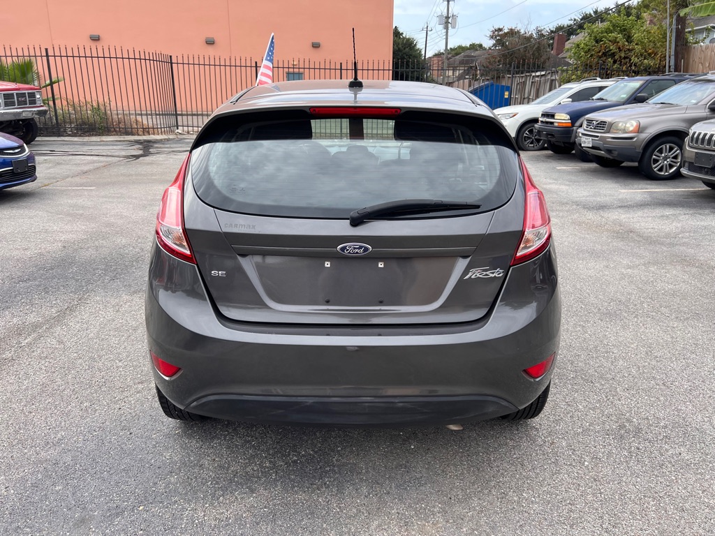Photo 6 of this FORD FIESTA