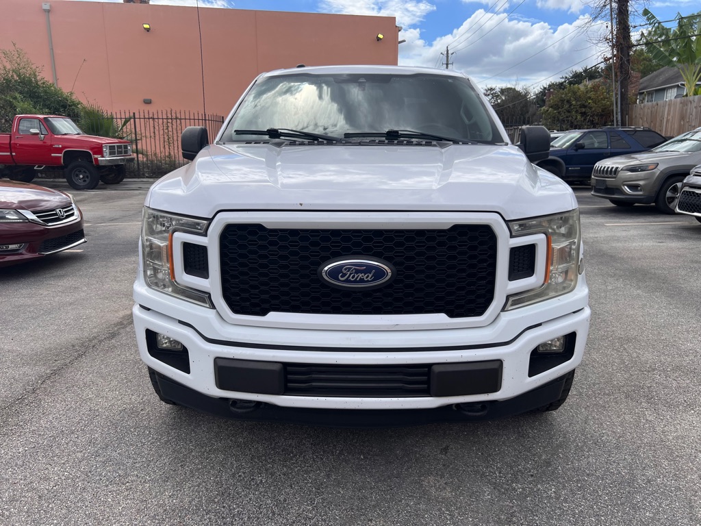 Photo 3 of this FORD F150