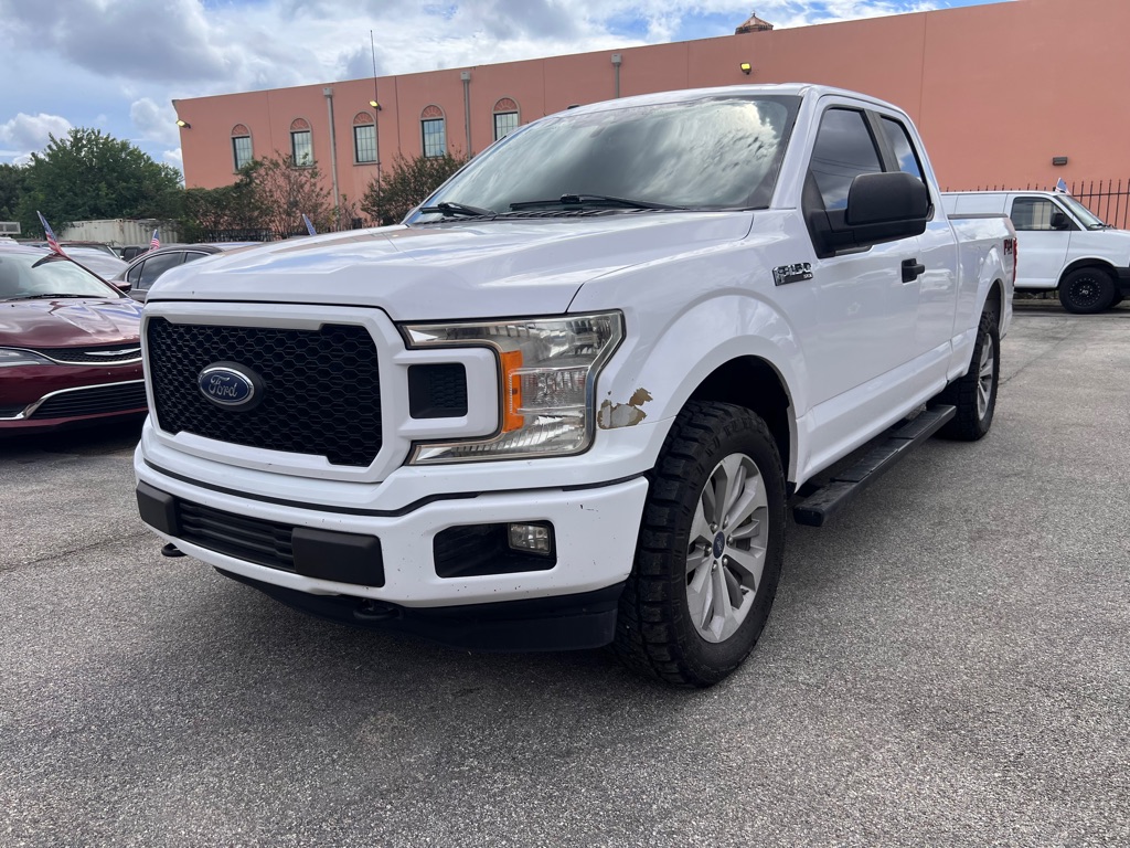 Photo 2 of this FORD F150