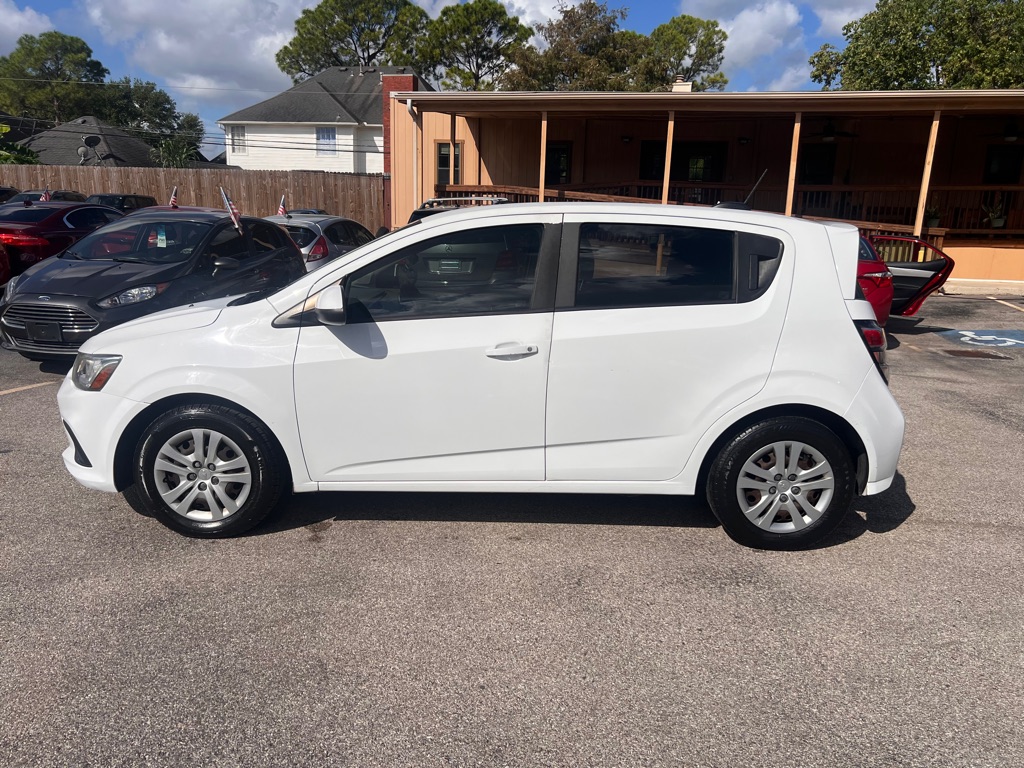 Photo 4 of this CHEVROLET SONIC