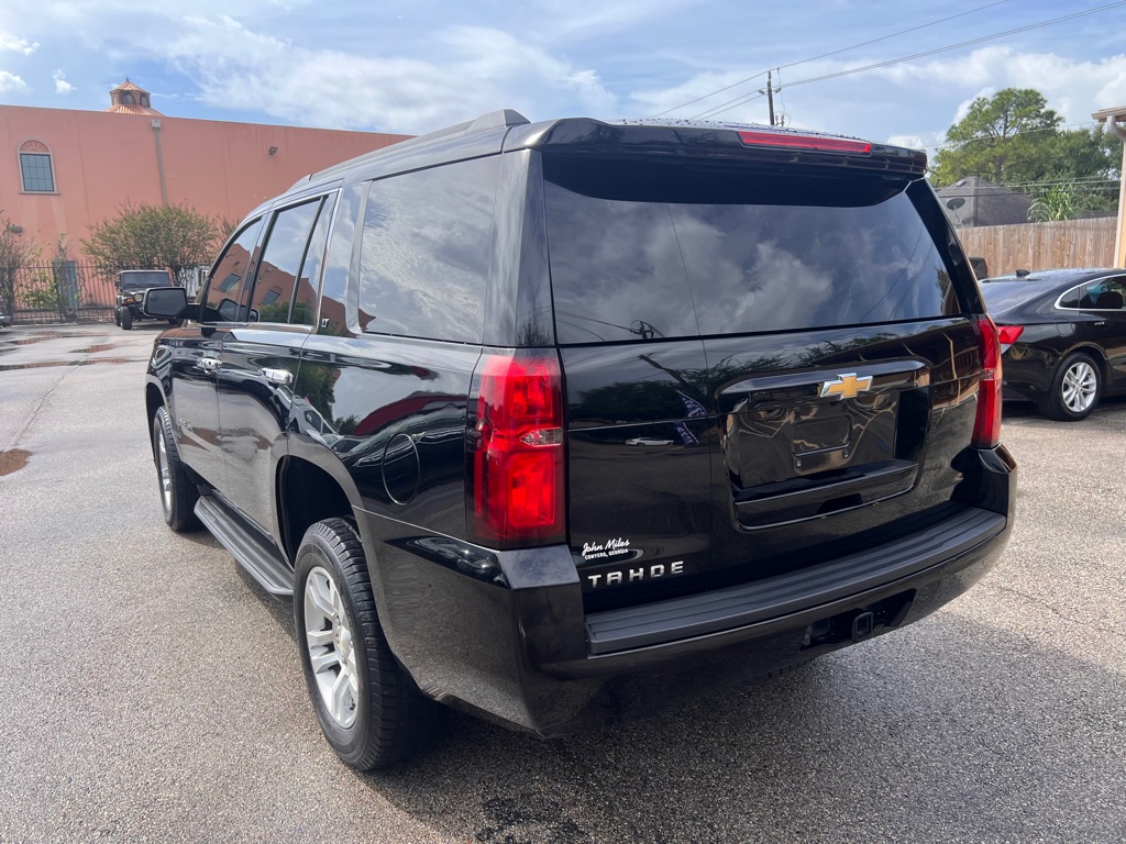 Photo 5 of this CHEVROLET TAHOE