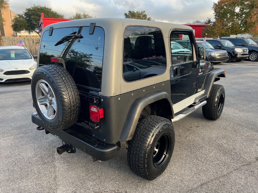 Photo 7 of this JEEP WRANGLER / TJ