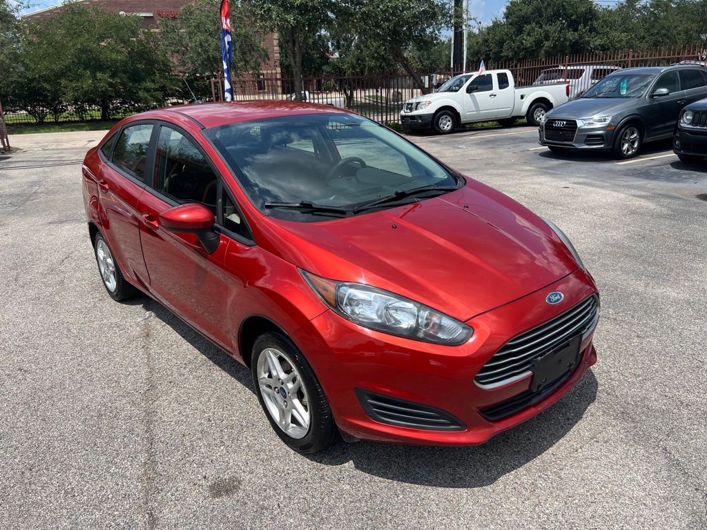 Photo 8 of this FORD FIESTA