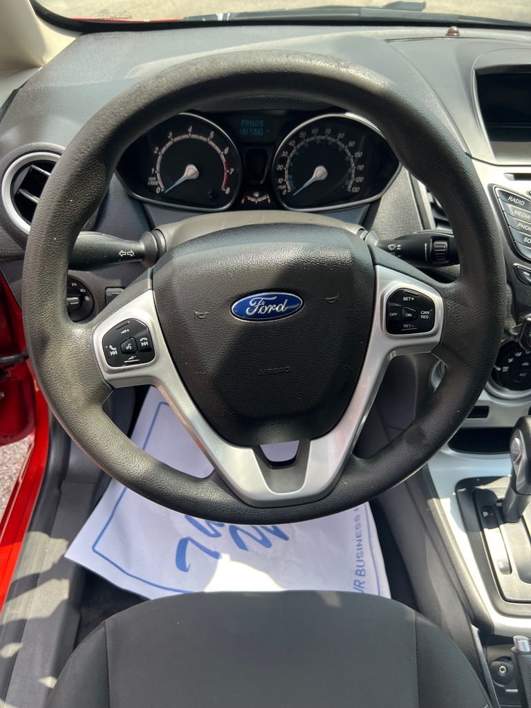 Photo 11 of this FORD FIESTA