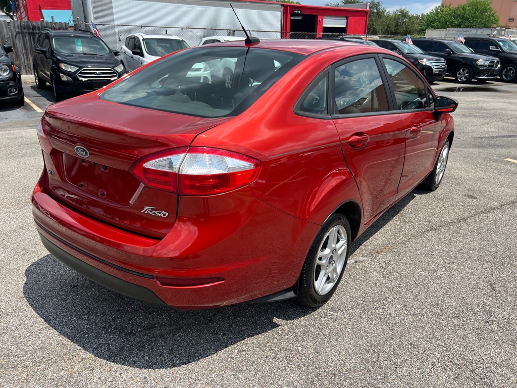 Photo 6 of this FORD FIESTA