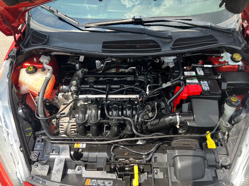Photo 14 of this FORD FIESTA