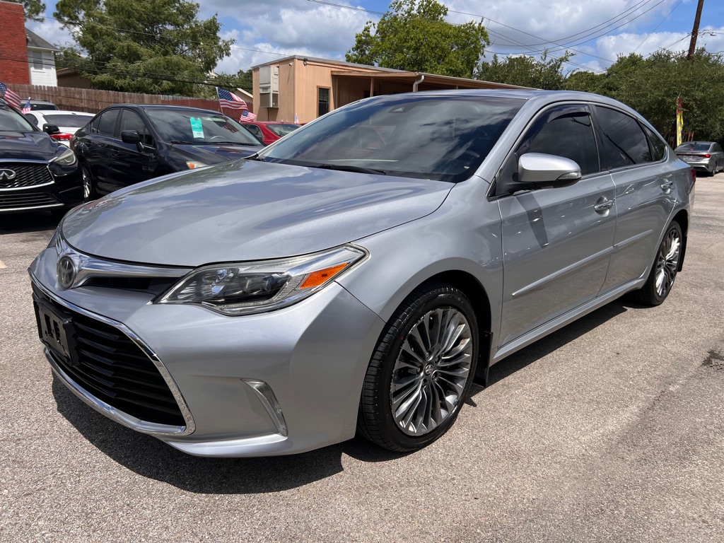 Photo 2 of this TOYOTA AVALON