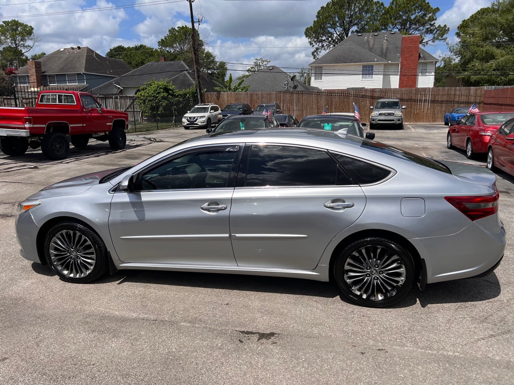 Photo 4 of this TOYOTA AVALON