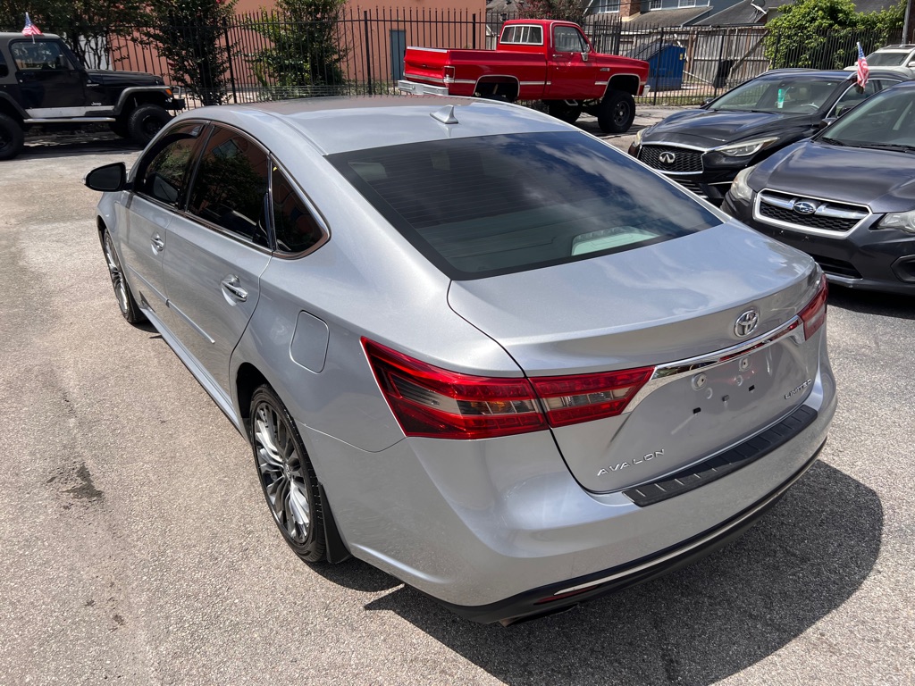 Photo 5 of this TOYOTA AVALON