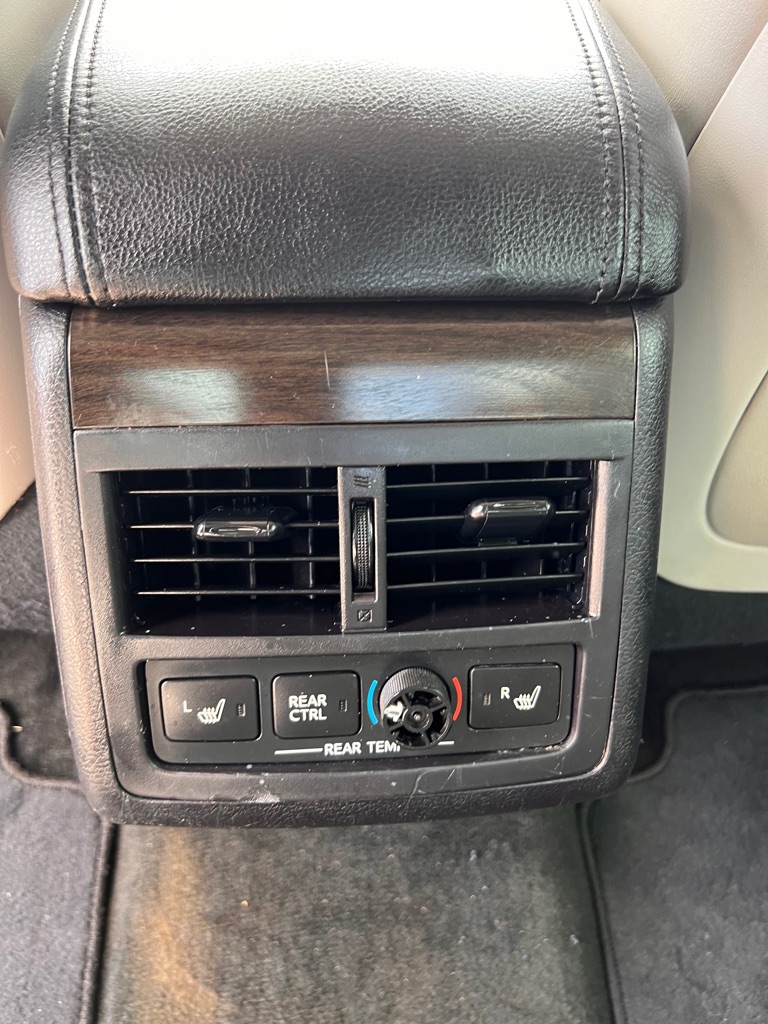 Photo 15 of this TOYOTA AVALON