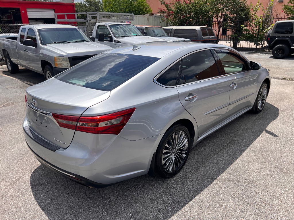 Photo 7 of this TOYOTA AVALON