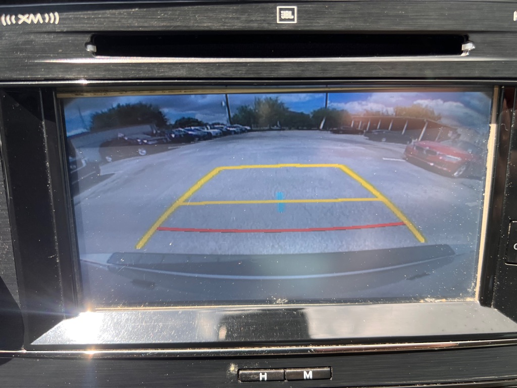Photo 17 of this TOYOTA AVALON