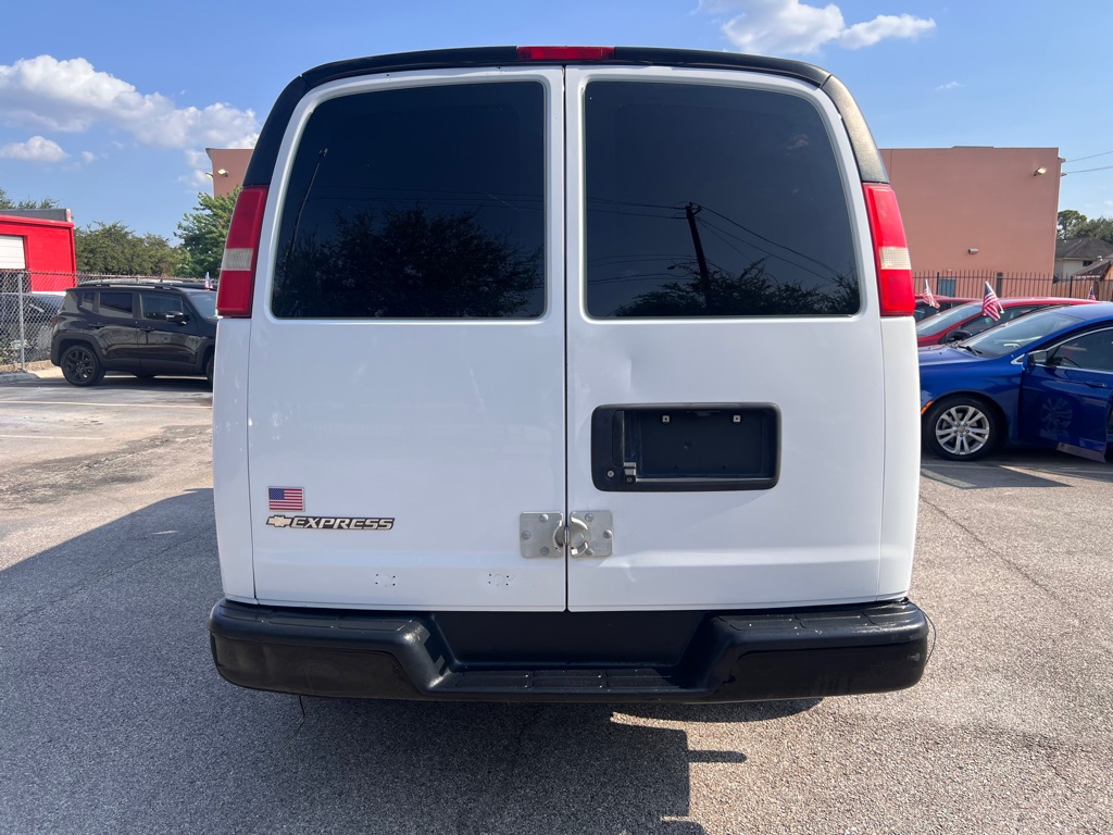 Photo 6 of this CHEVROLET EXPRESS G2500