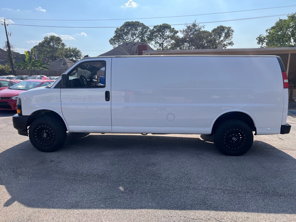 Photo 4 of this CHEVROLET EXPRESS G2500