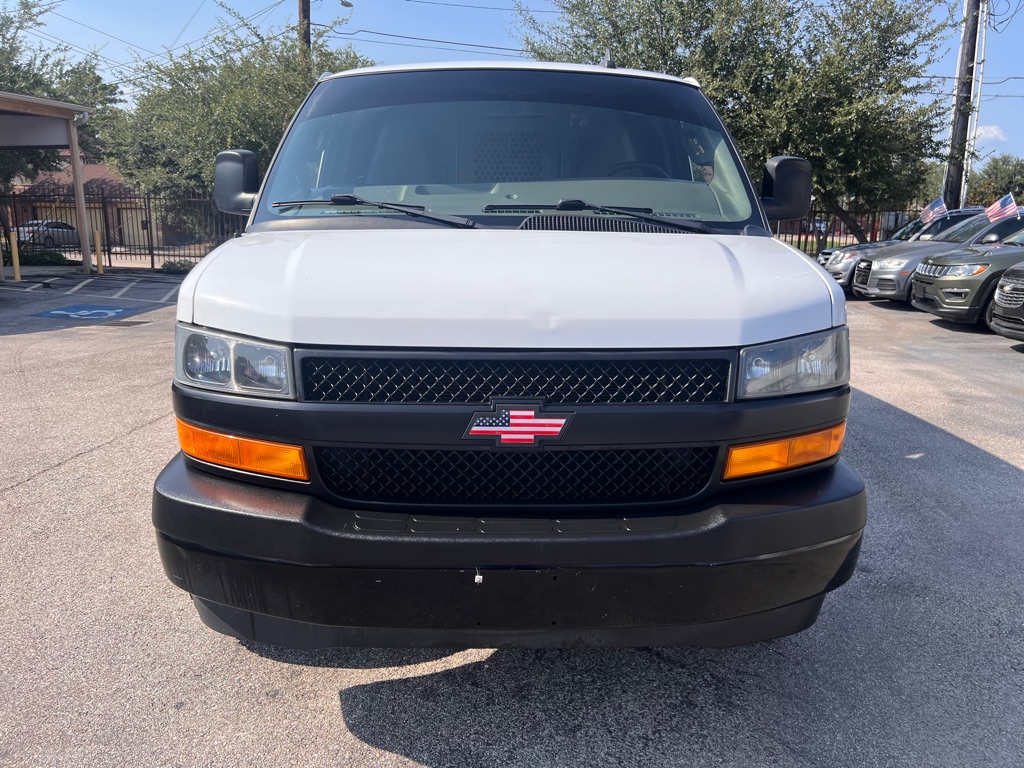 Photo 3 of this CHEVROLET EXPRESS G2500
