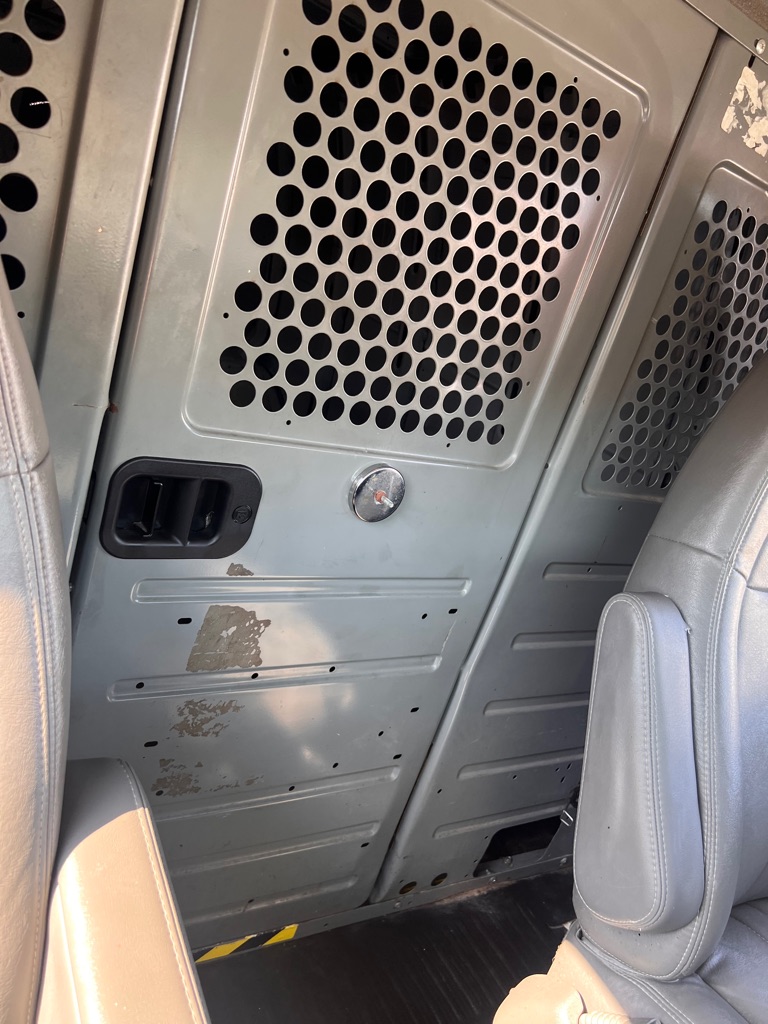 Photo 11 of this CHEVROLET EXPRESS G2500