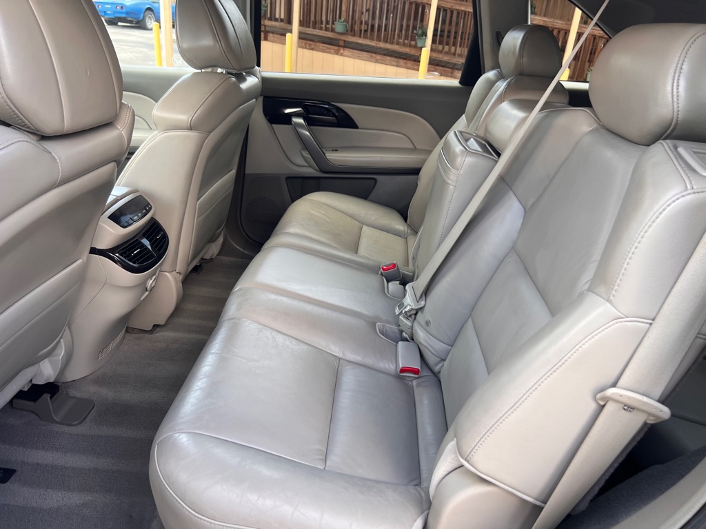 Photo 13 of this ACURA MDX