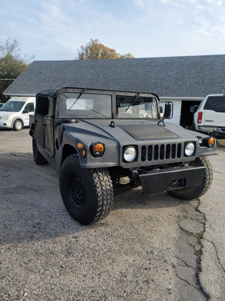 Photo 2 of this AM GENERAL HUMVEE M998