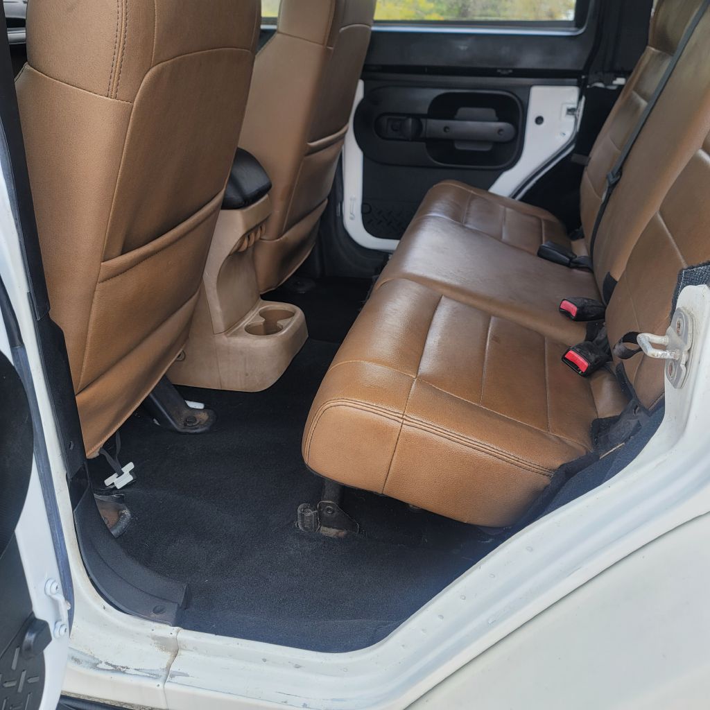 Photo 5 of this JEEP WRANGLER UNLIMI