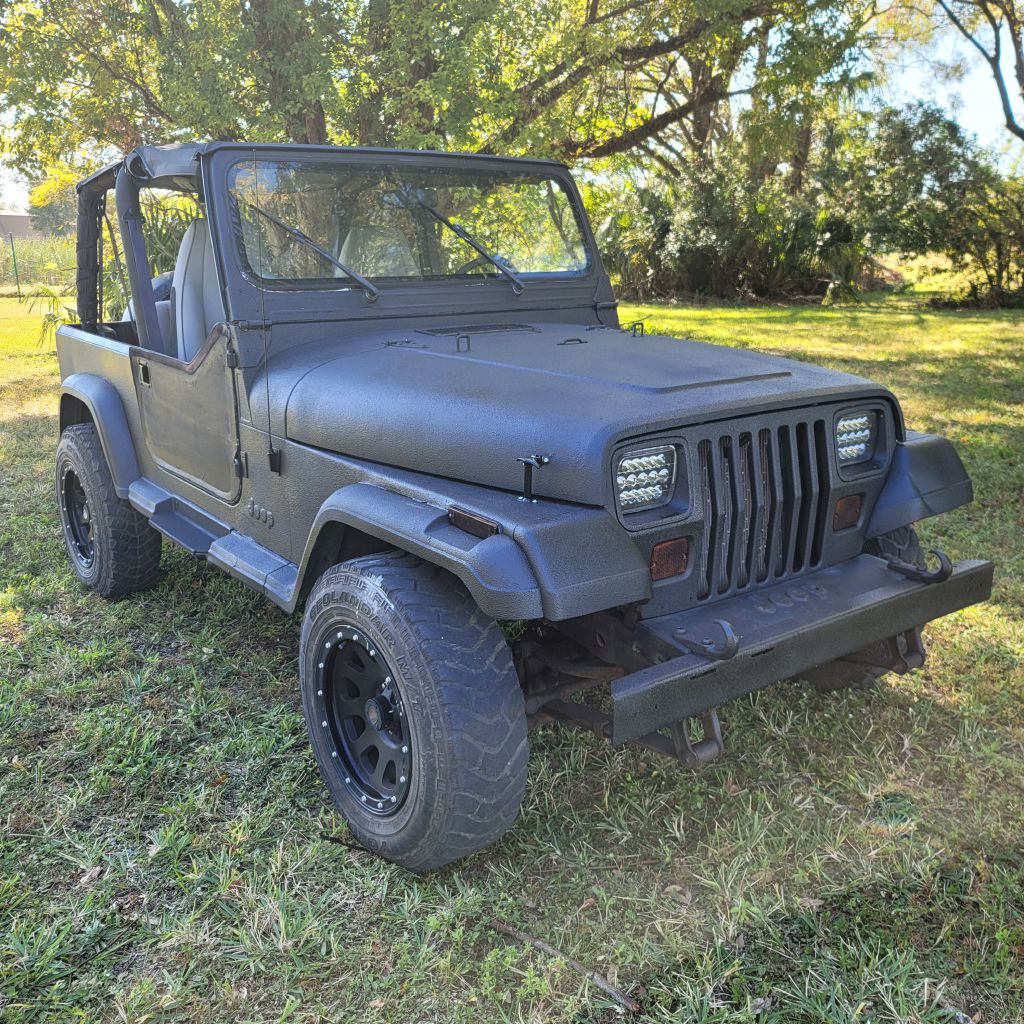 Photo 3 of this JEEP WRANGLER / YJ