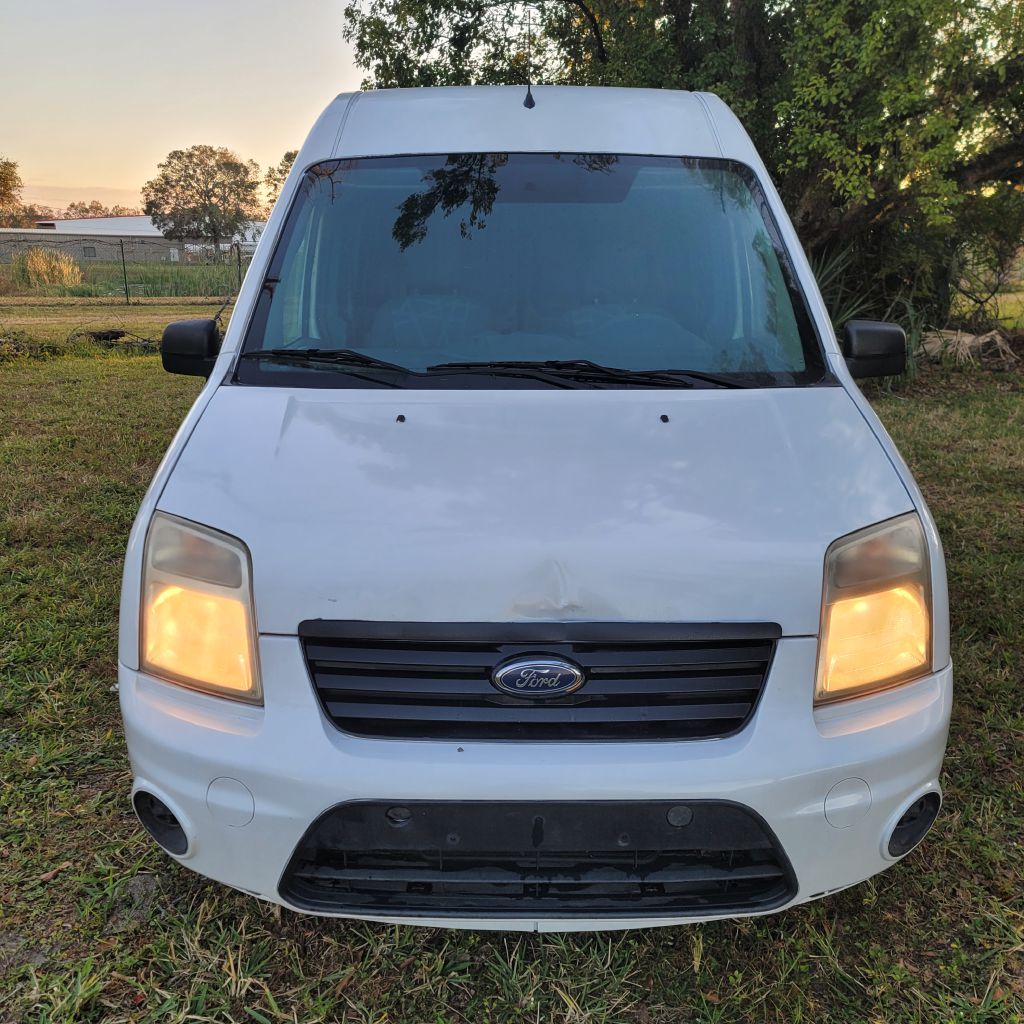 Photo 2 of this FORD TRANSIT CONNECT
