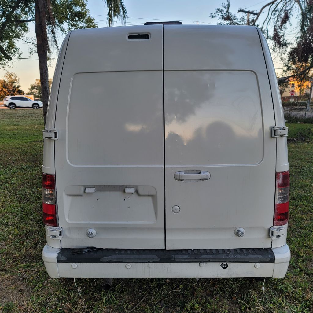 Photo 9 of this FORD TRANSIT CONNECT