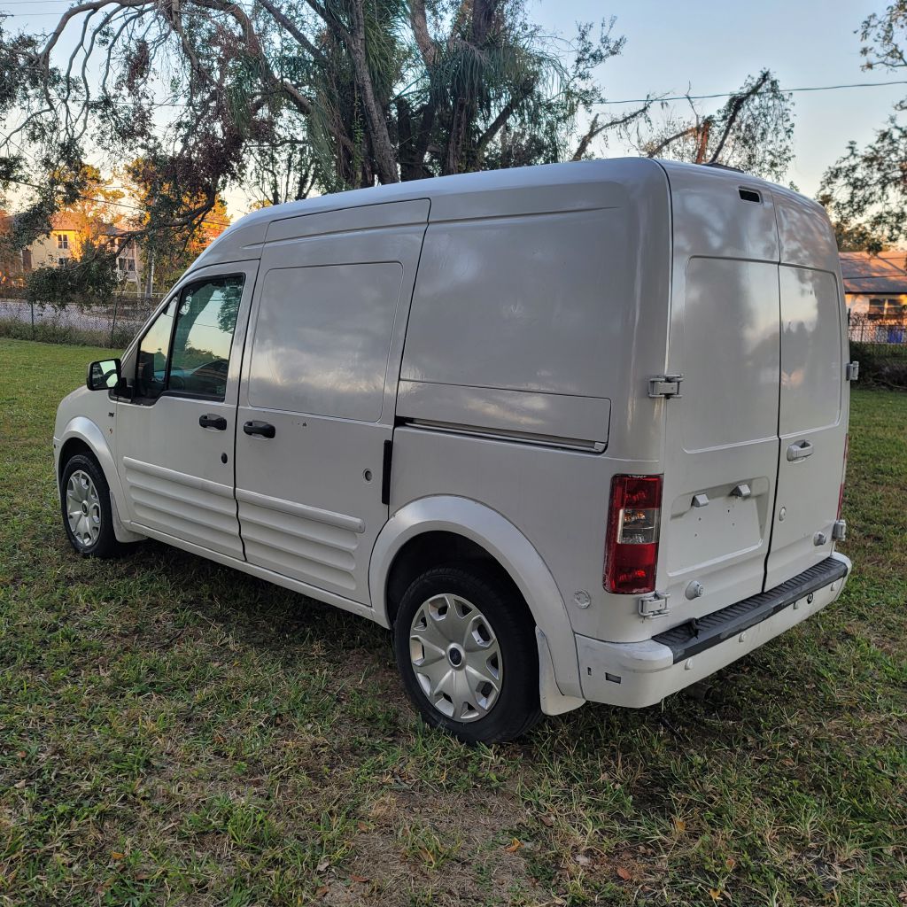 Photo 10 of this FORD TRANSIT CONNECT