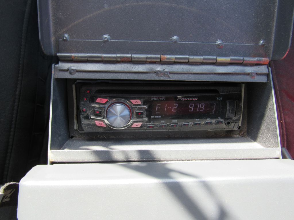 Photo 12 of this JEEP WRANGLER / YJ