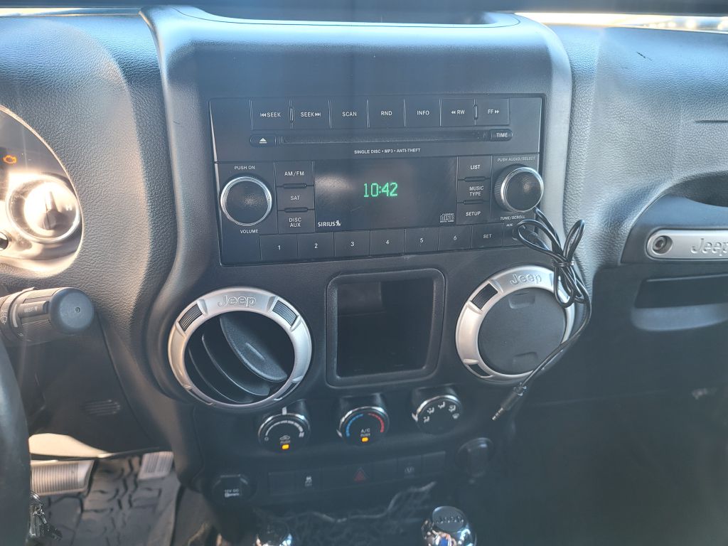 Photo 12 of this JEEP WRANGLER