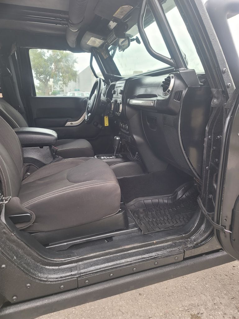 Photo 6 of this JEEP WRANGLER