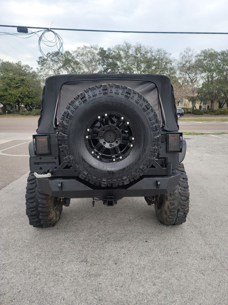 Photo 10 of this JEEP WRANGLER