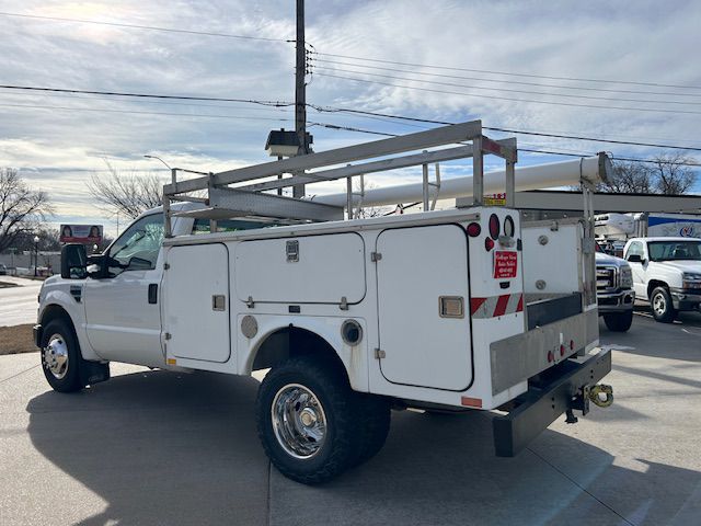 Additional photo of vehicle.