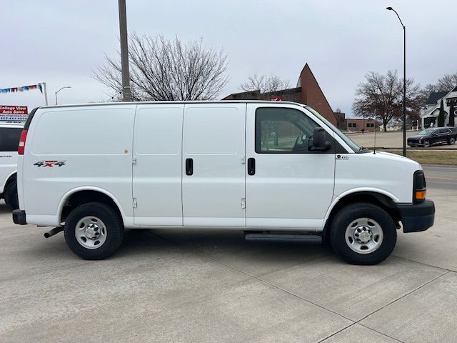 2013 Chevrolet Express Base's photo