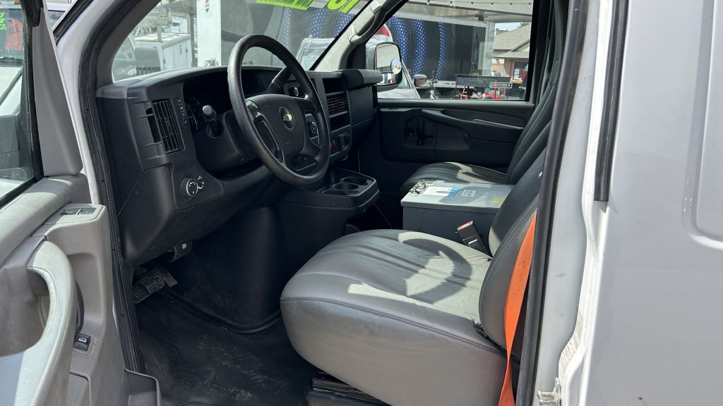 Additional photo of vehicle.