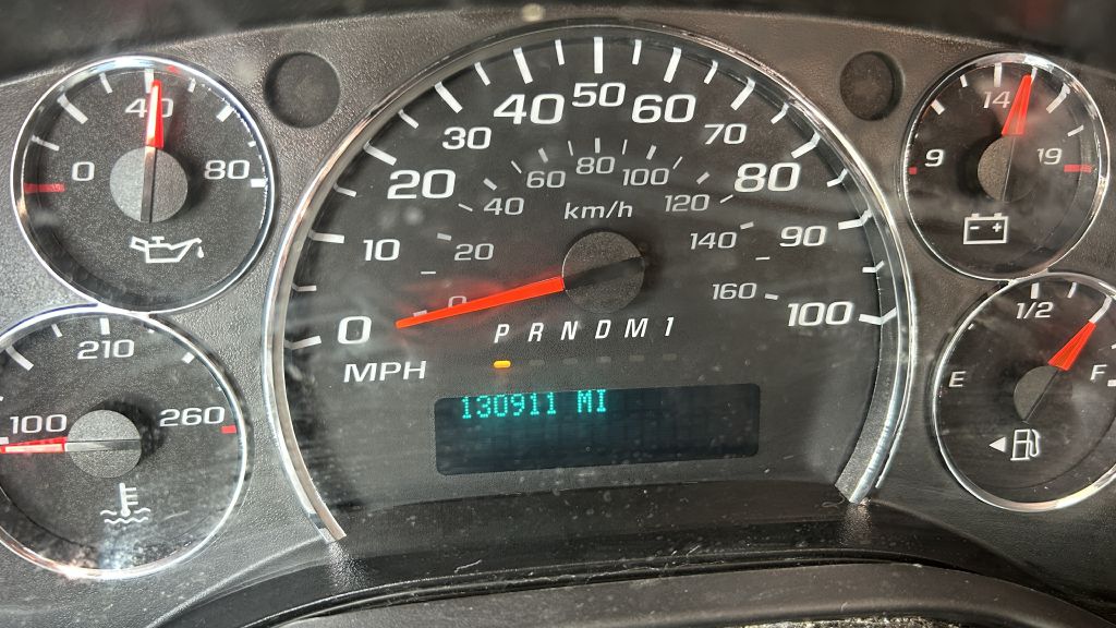 Additional photo of vehicle.