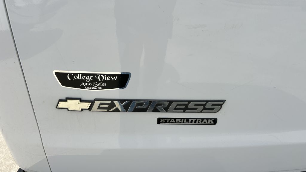 Additional photo of vehicle.