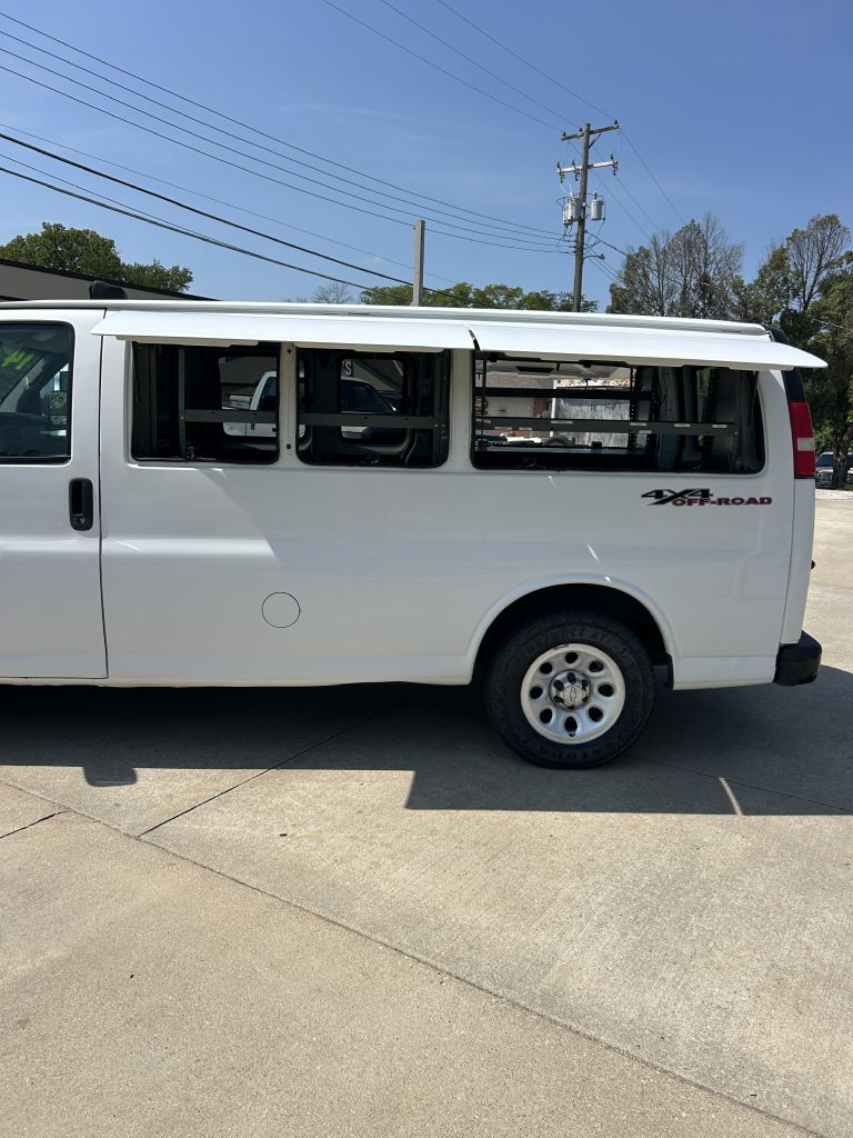 Additional photo of vehicle.