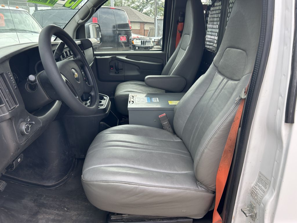 CHEVROLET EXPRESS G2500 2015 CHEVROLET EXPRESS G2500 1GCWGFCF5F1277027